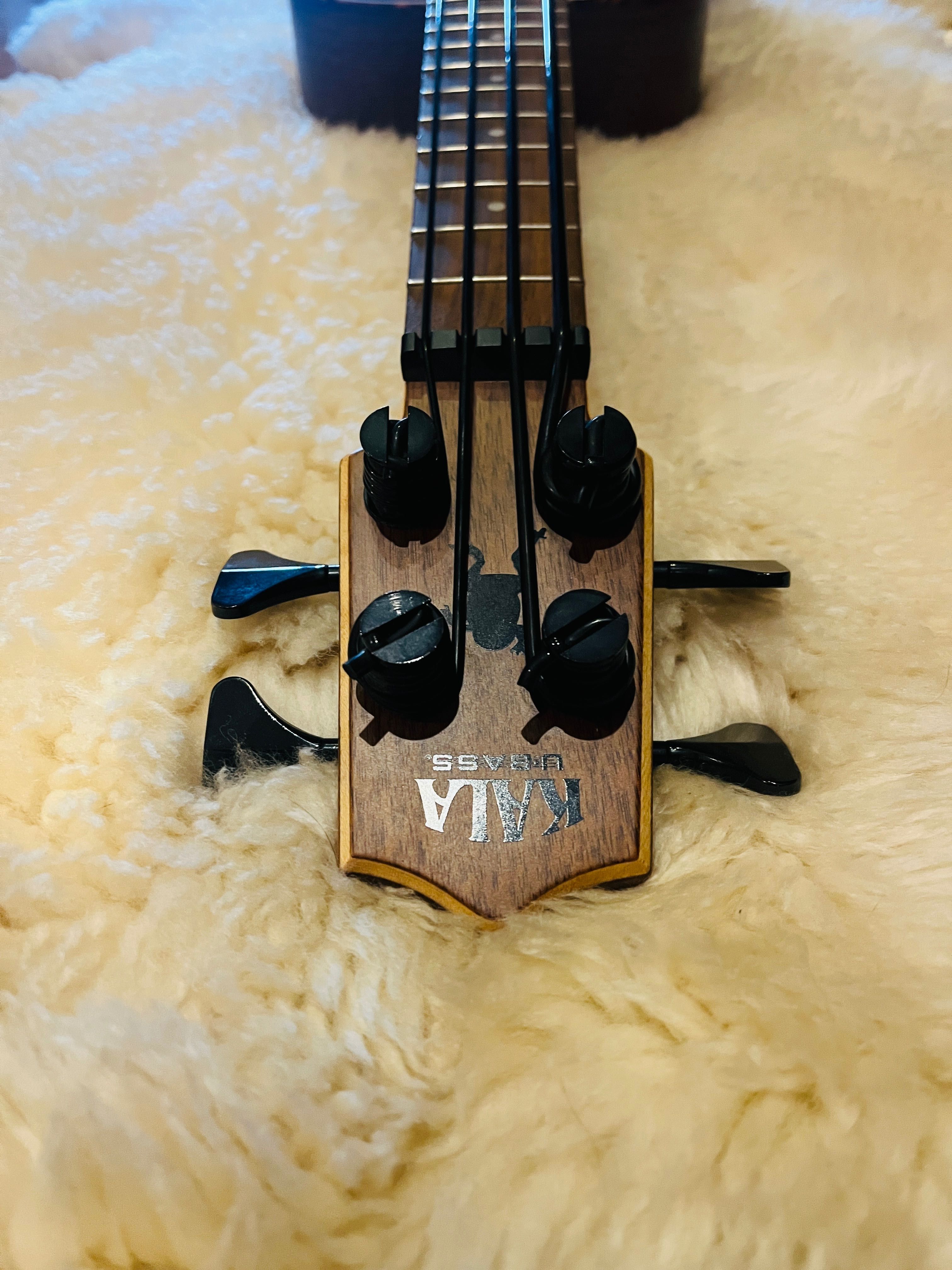 Ukulele basowe Kala