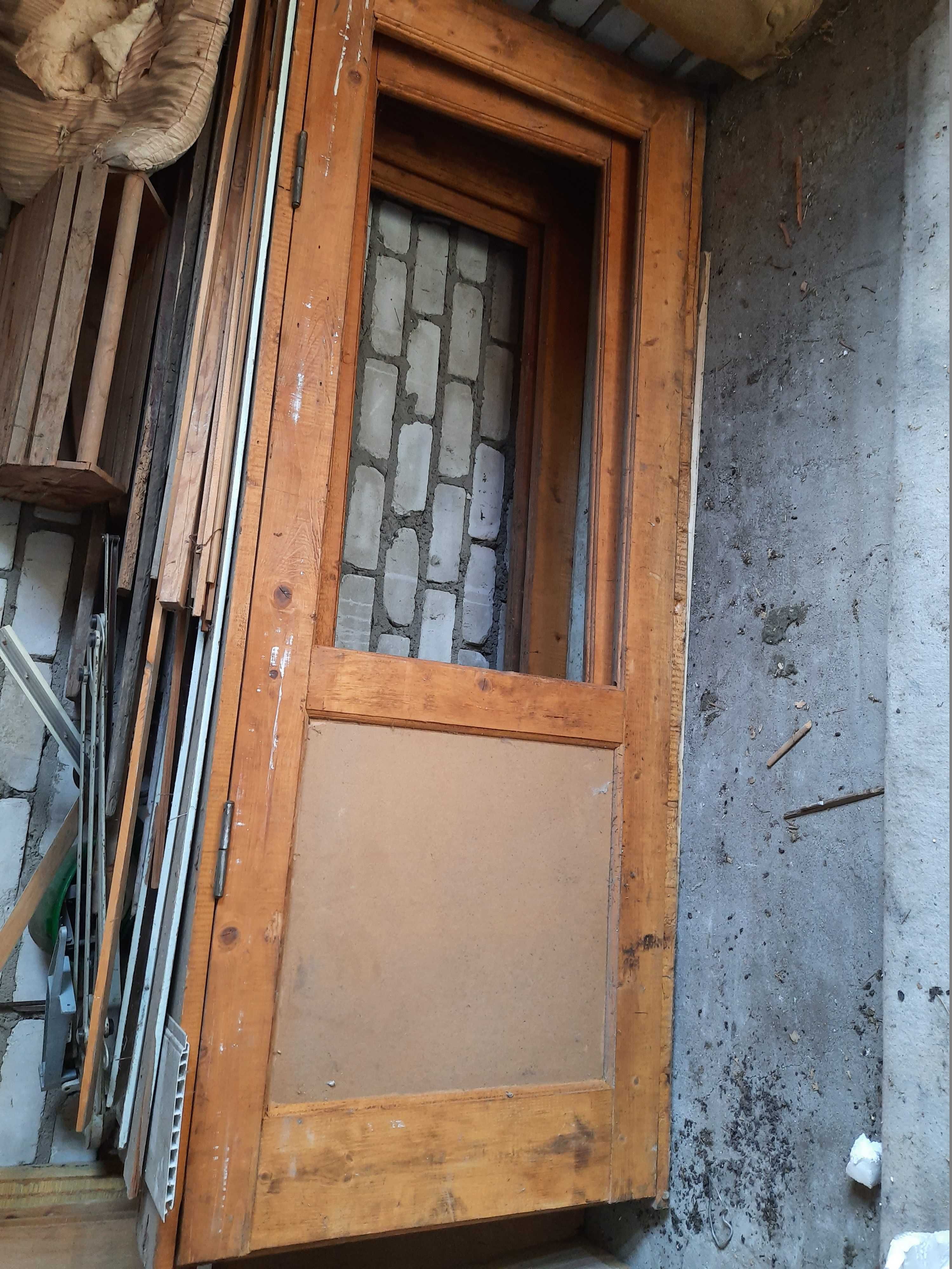 Дверь деревянная ( балконная ) новая