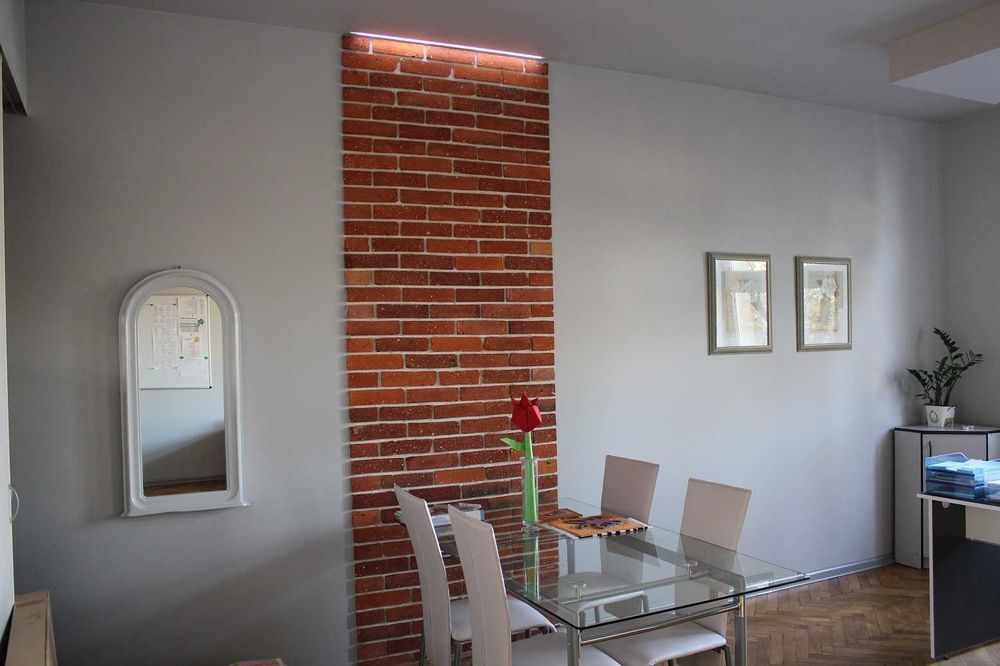 Stara cegła rozbiórkowa środek Płytki z cegły rozbiórkowej klinkier