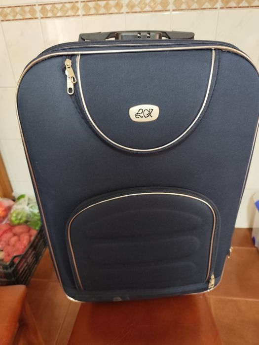 Mala de viagem e nécessaire - novos, nunca utilizados !