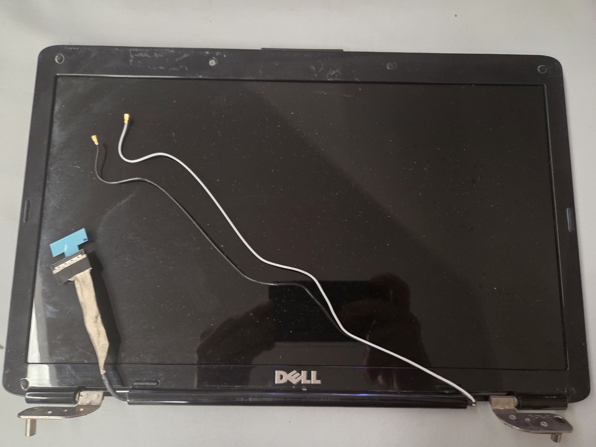 Sprzedam klapę matrycy do laptopa DELL INSPIRON 1545