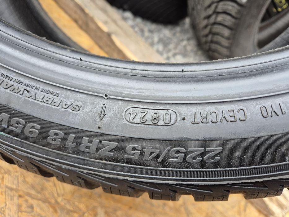 Opony CAŁOROCZNE 225/45R18 KUMHO , DOT24/23