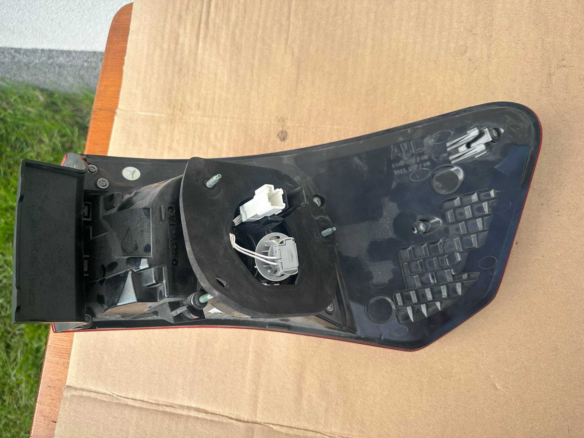Toyota Avensis T27 T29 lift 15- Kombi Led Lewa lampa tylnia/tył