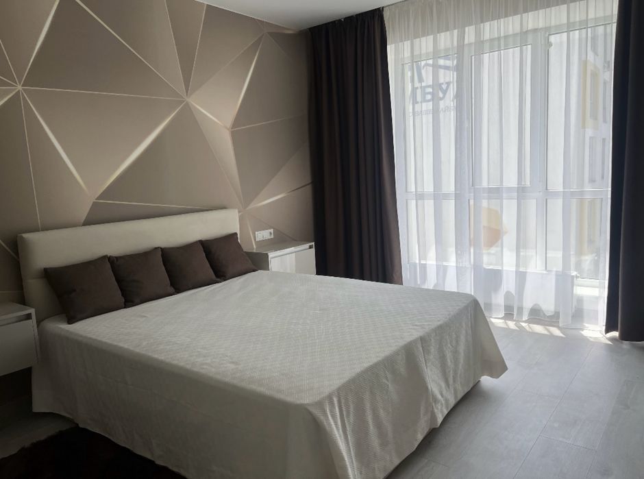 Здається в довгострокову оренду 1 кім квартира по вул.Довженка