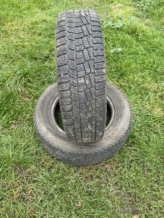 195 / 65 R15 зимова бу в хорошому стані