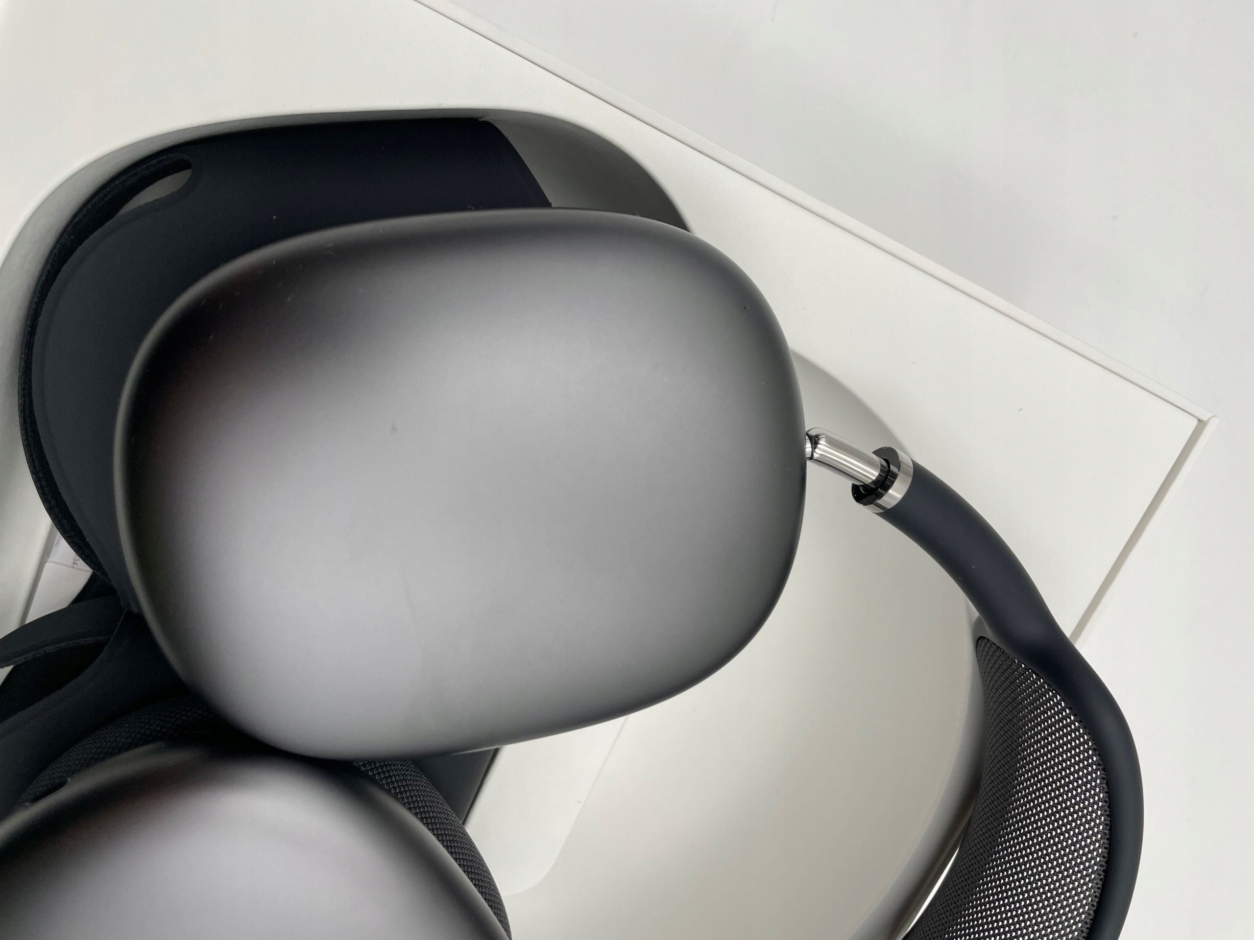 Apple AirPods Max Space Gray
