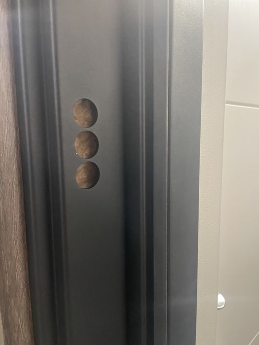 Двері розпродаж великі знижки