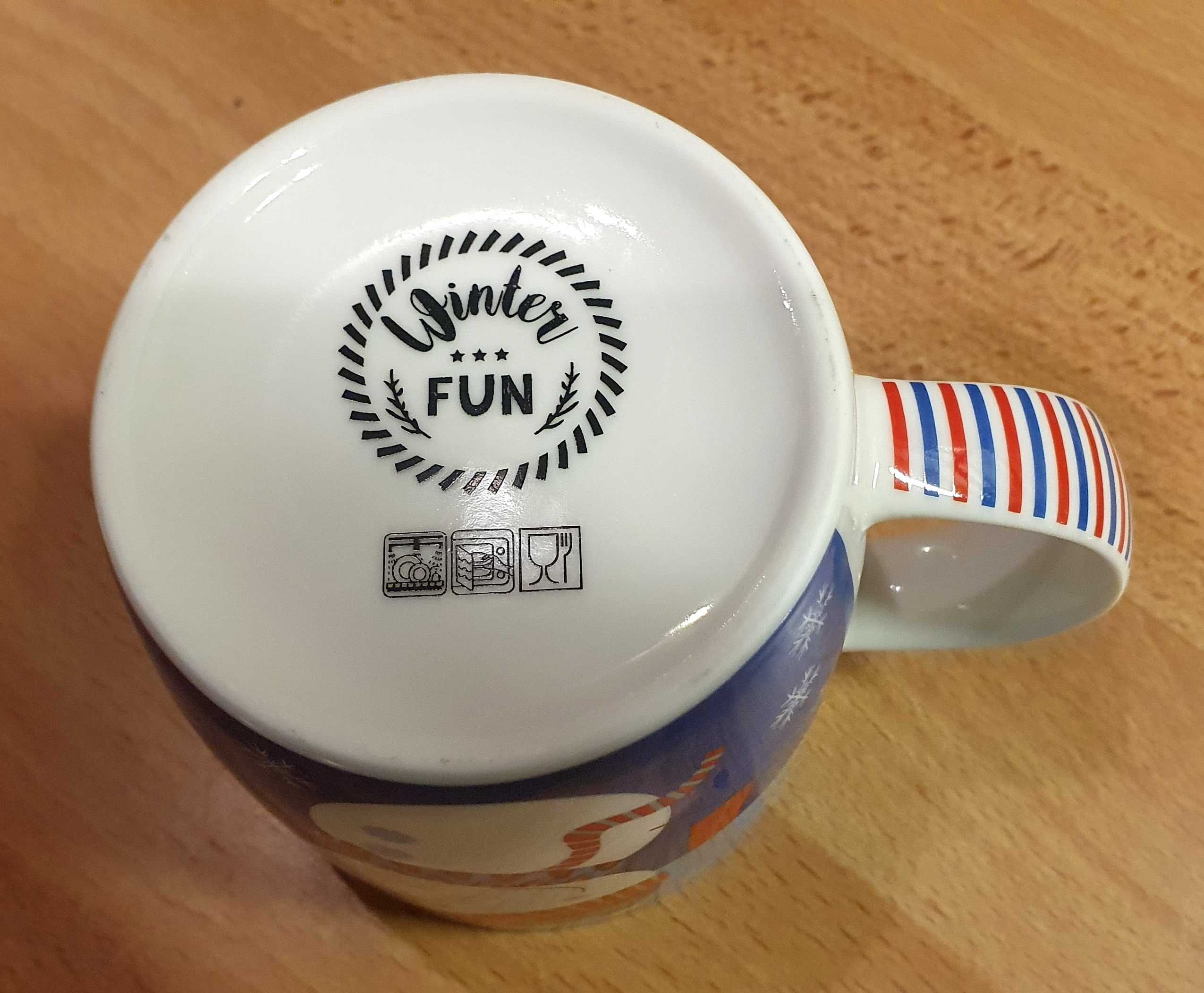 Zabawny Kubek Świąteczny z Bałwankiem w eleganckim opakowaniu. 325ml
