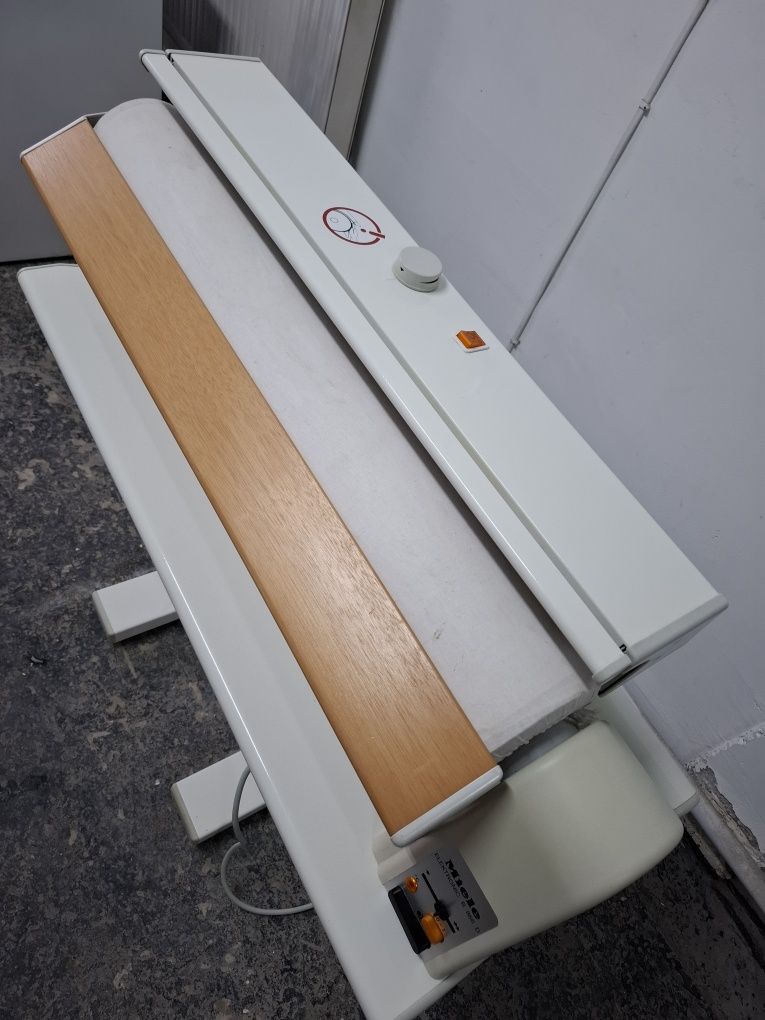 Гладильний каток Miele B 866 D