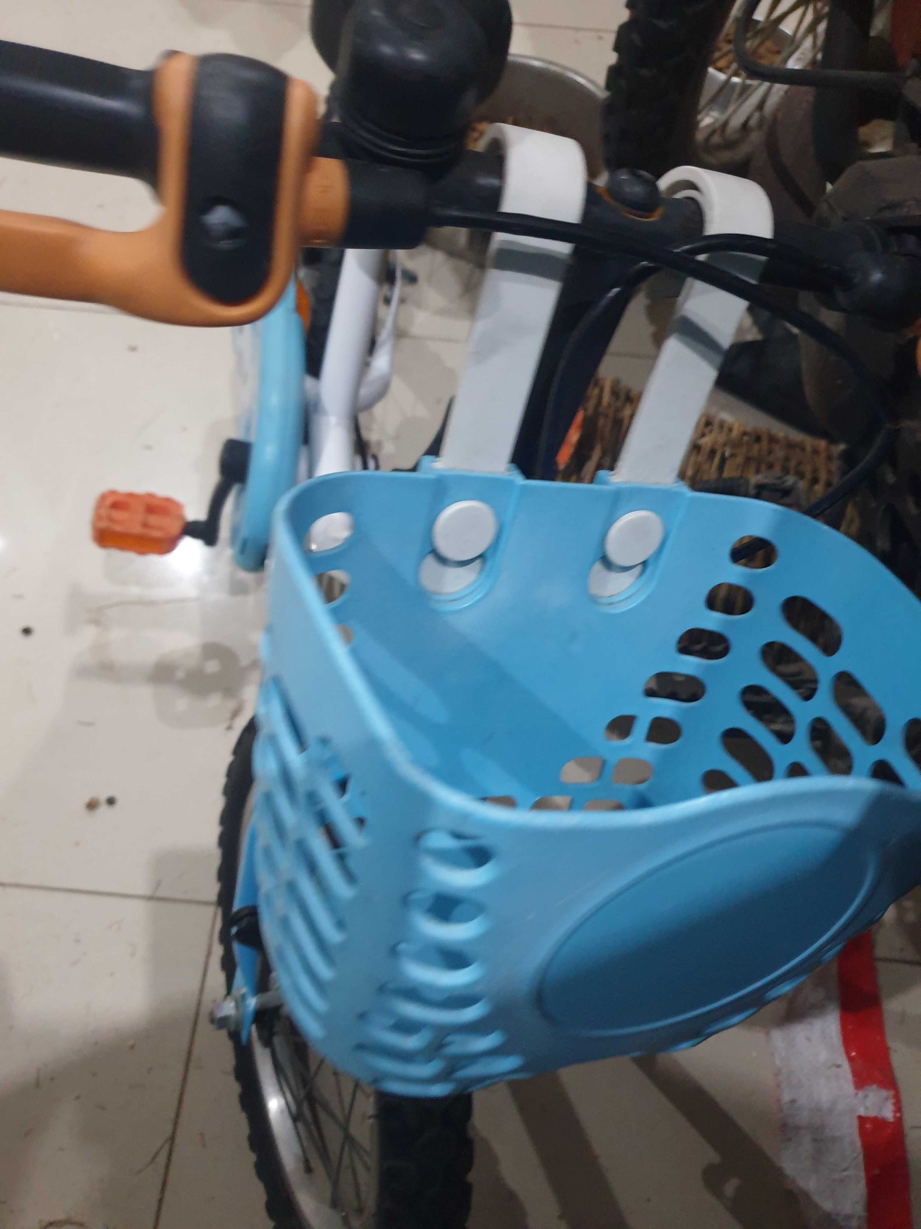 Bicicleta de criança com pouco uso!