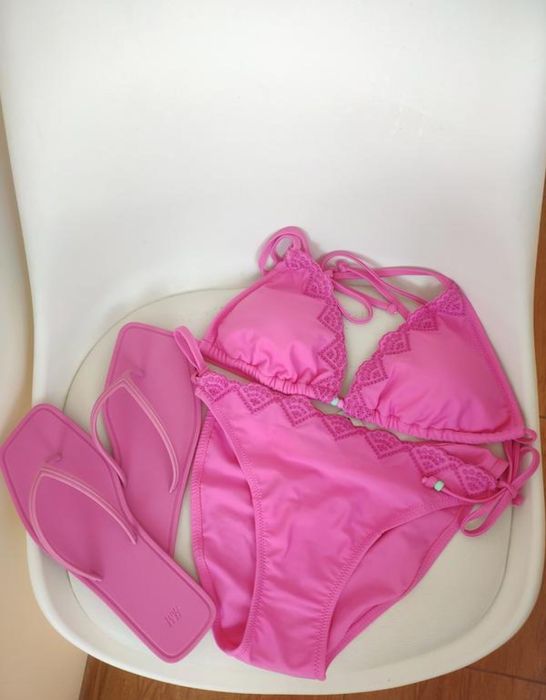 Стильний  купальник бандо від Lycra