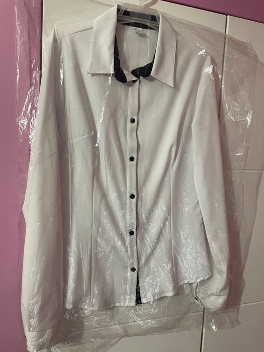 Nowa koszula z długim rękawem