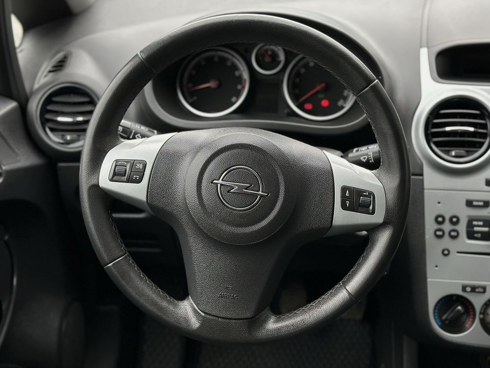 OPEL CORSA 2011 року, 1.2 бензин, механіка, передній привід.