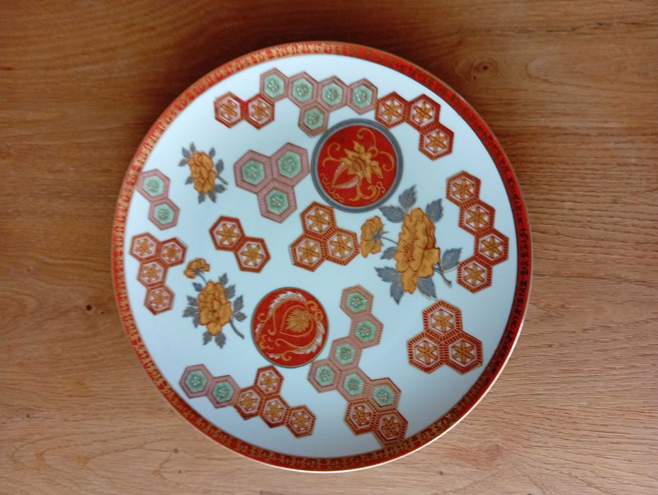 Talerz porcelanowy Saji Japan z wzornictwem  Imari