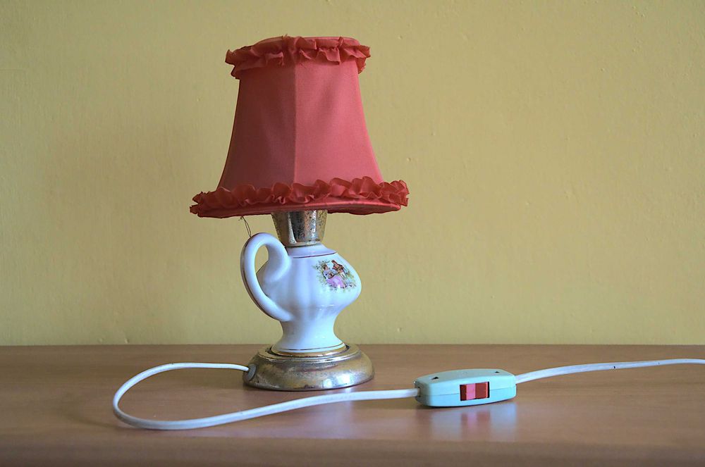 Lampka nocna w stylu retro - vintage