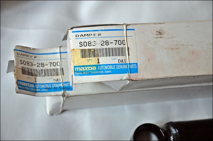 Амортизаторы Дэмпфер стойки оригинальные damper SO83-28-700 на мазду