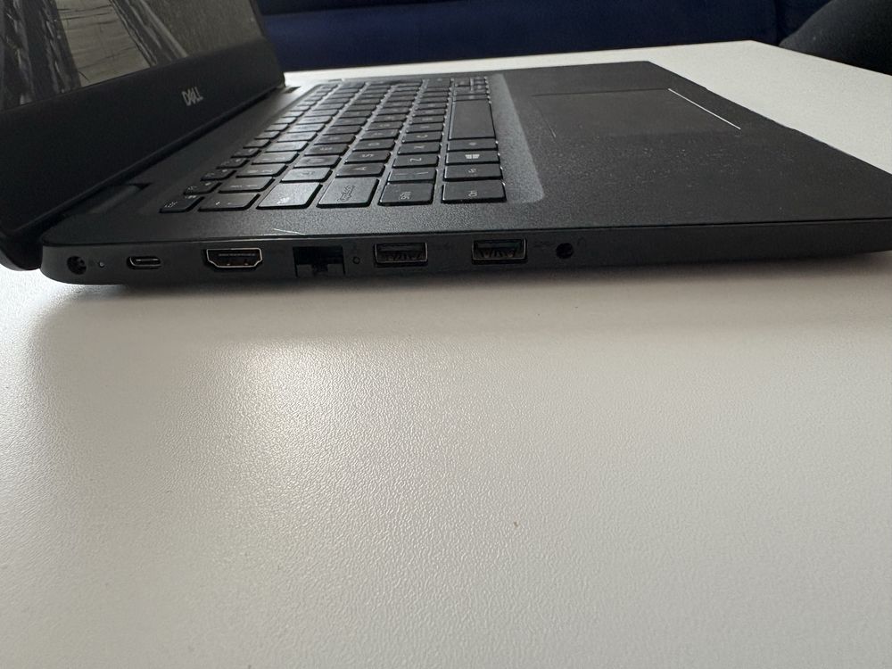 Laptop DELL Latitude 3400