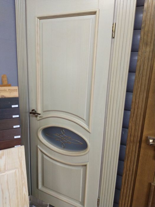 Акція, Двері дубові з масиву дуба,  сосни, виробник   вул Зелена, 51.