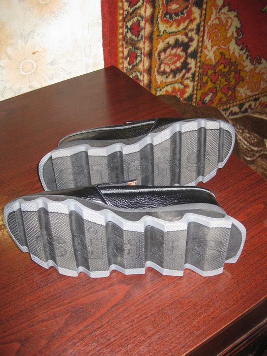 Продам кожаную осеннюю женскую обувь 41 разм.