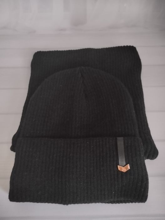 Комплект шапка + хомут на флісі жіночий