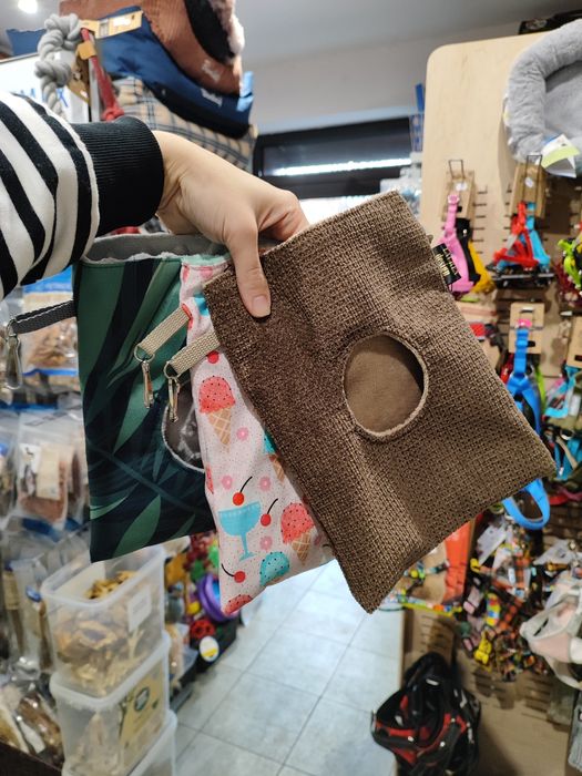 Paśnik materiałowy na sianko dla królika świnki gryzonia