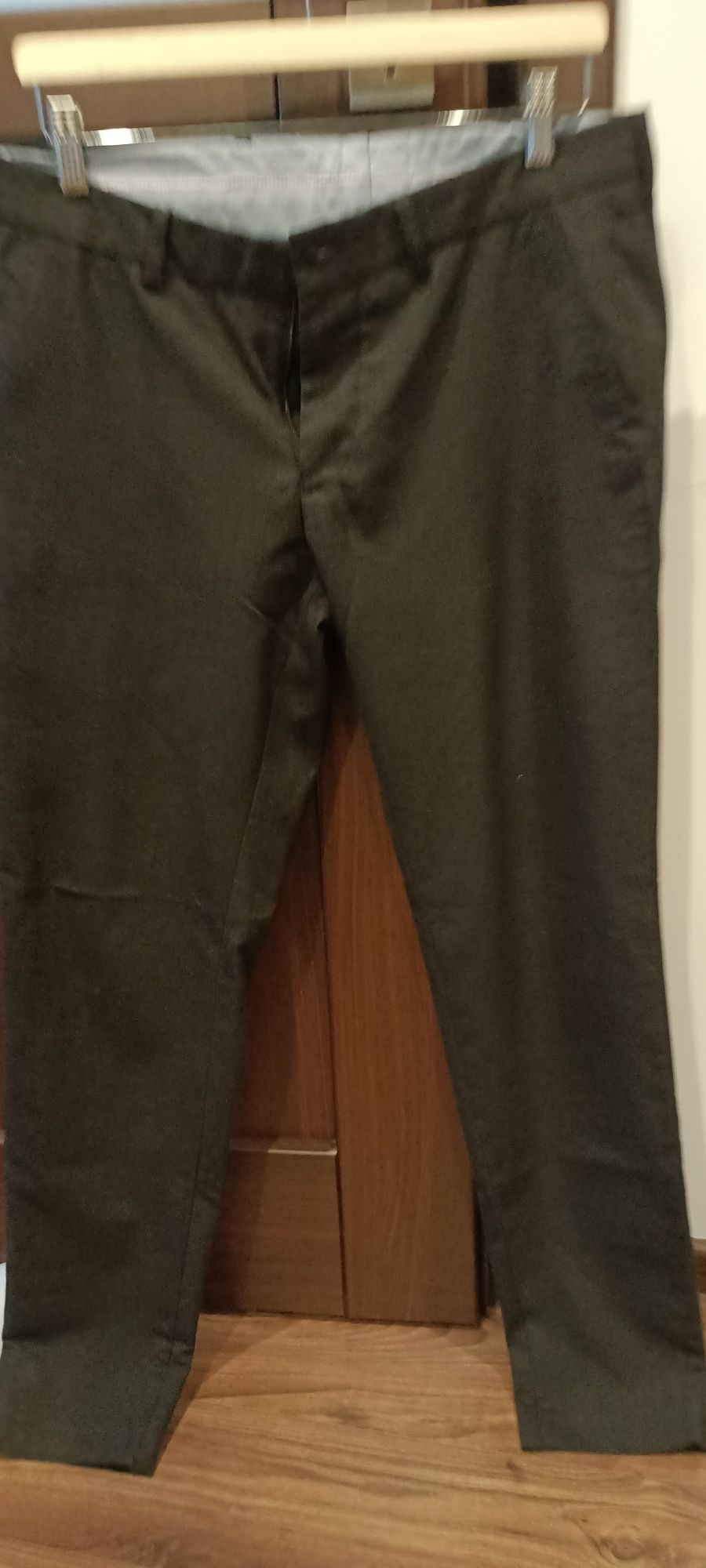 Spodnie eleganckie Bertoni antracyt czarne