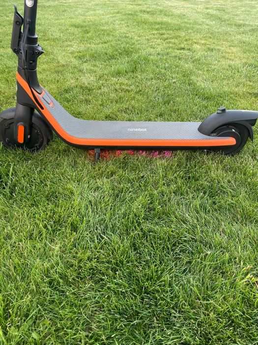 Електросамокат Ninebot eKickScooter ZING C2