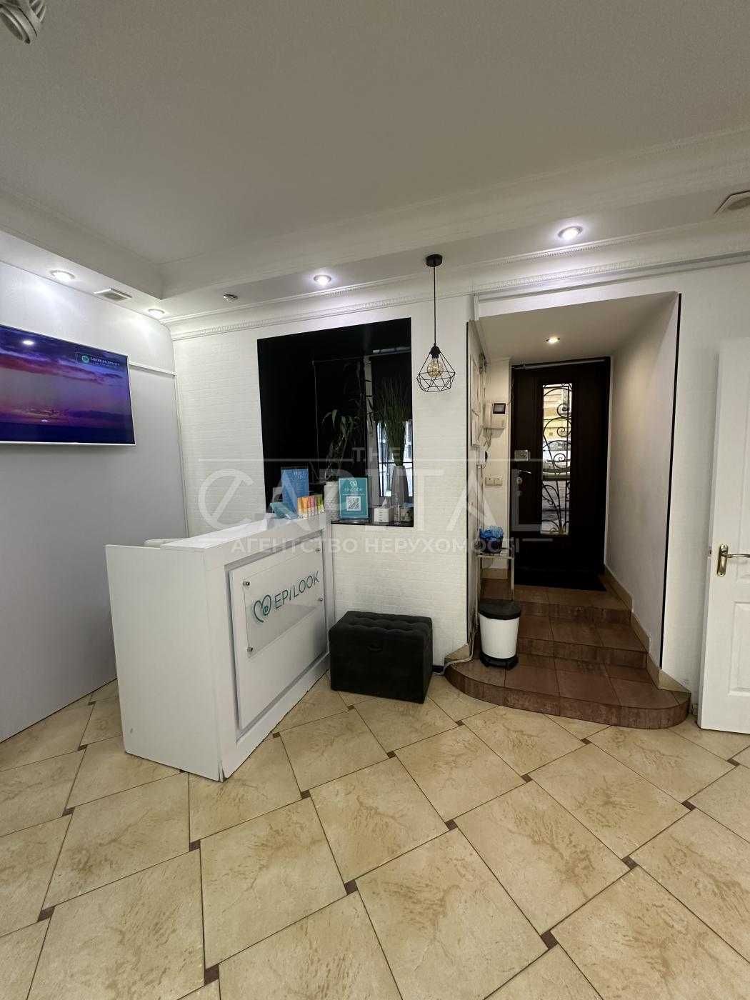 Продаж приміщення з орендарем 75 м², Б. Хмельницького, ЦЕНТР КИЄВА!