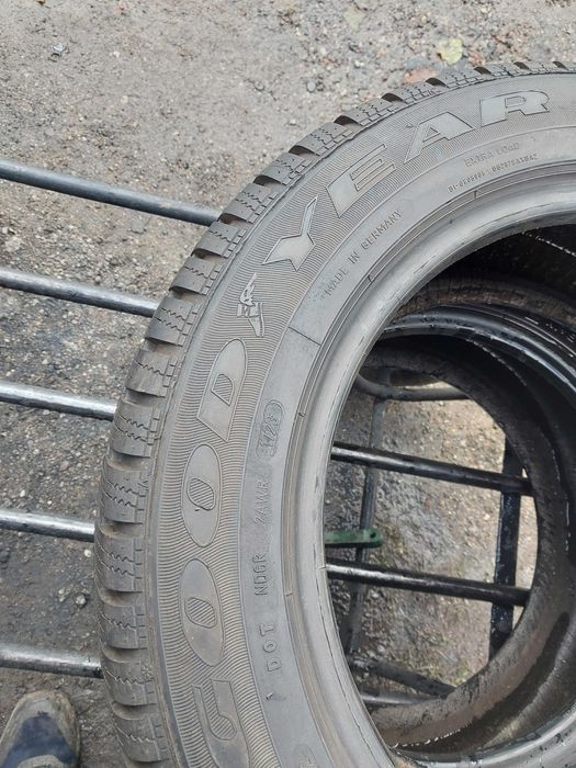 Opony zimowe 225.55.16 Goodyear Montaż