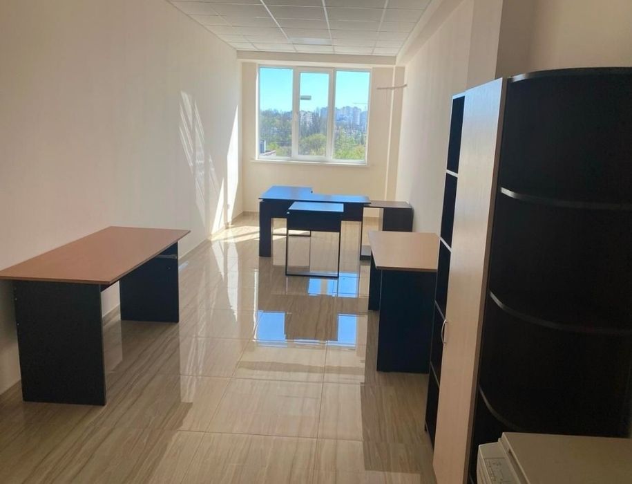 Сдам свой офис 30 кв.м.в БЦ в 4 минутах от центра  на ул.Церковная 19