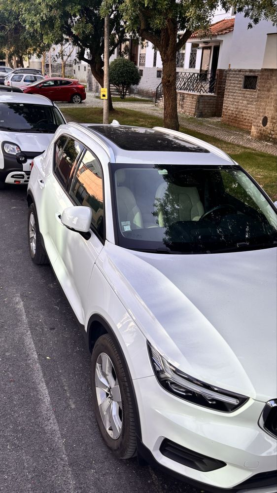 Volvo XC40 T3 Gasolina Teto Panorâmico