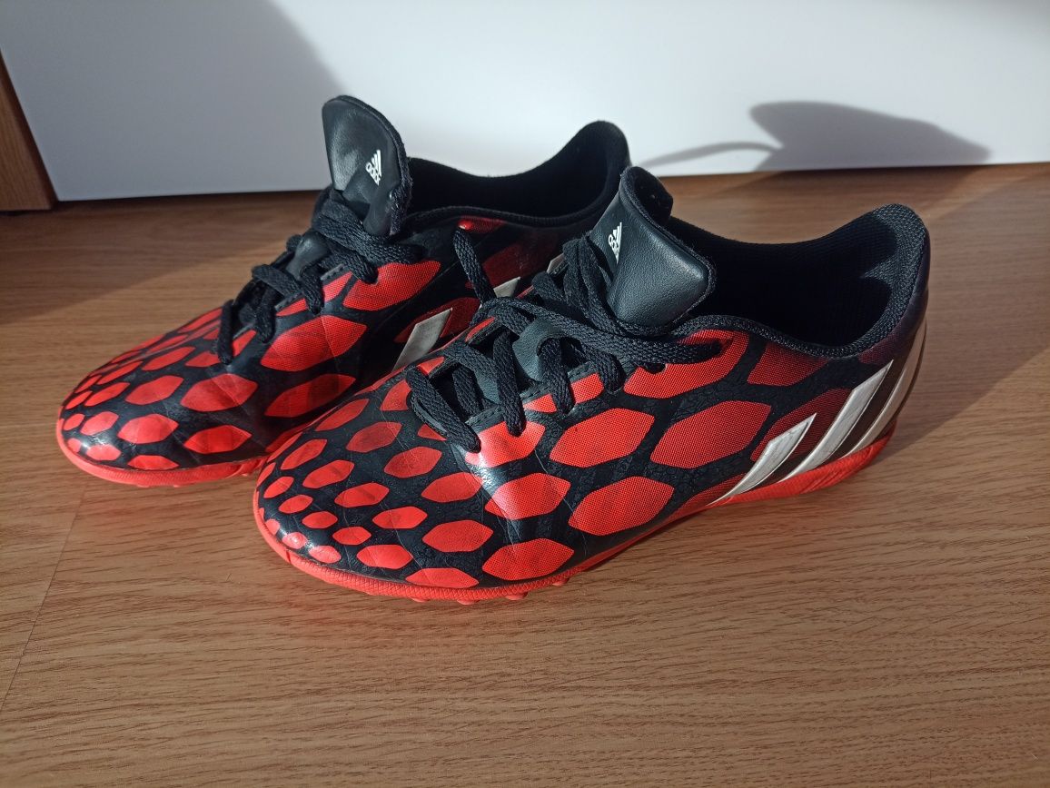 Turfy Adidas Predator r. 38 2/3