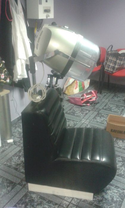 secador de cabelo co sofá