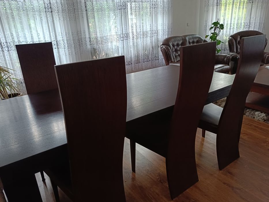 Stół z krzesłami do salonu 8 krzeseł VINOTTI