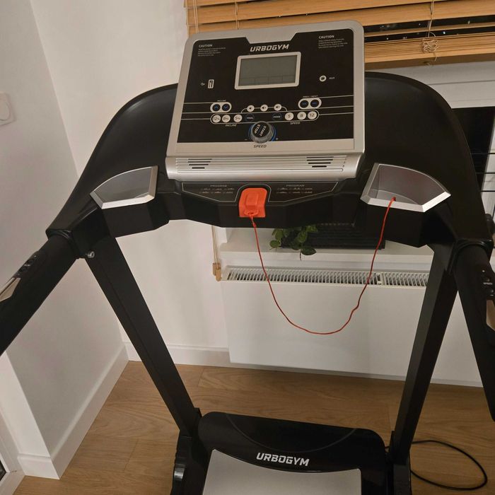 Bieżnia elektryczna URBOGYM V660S