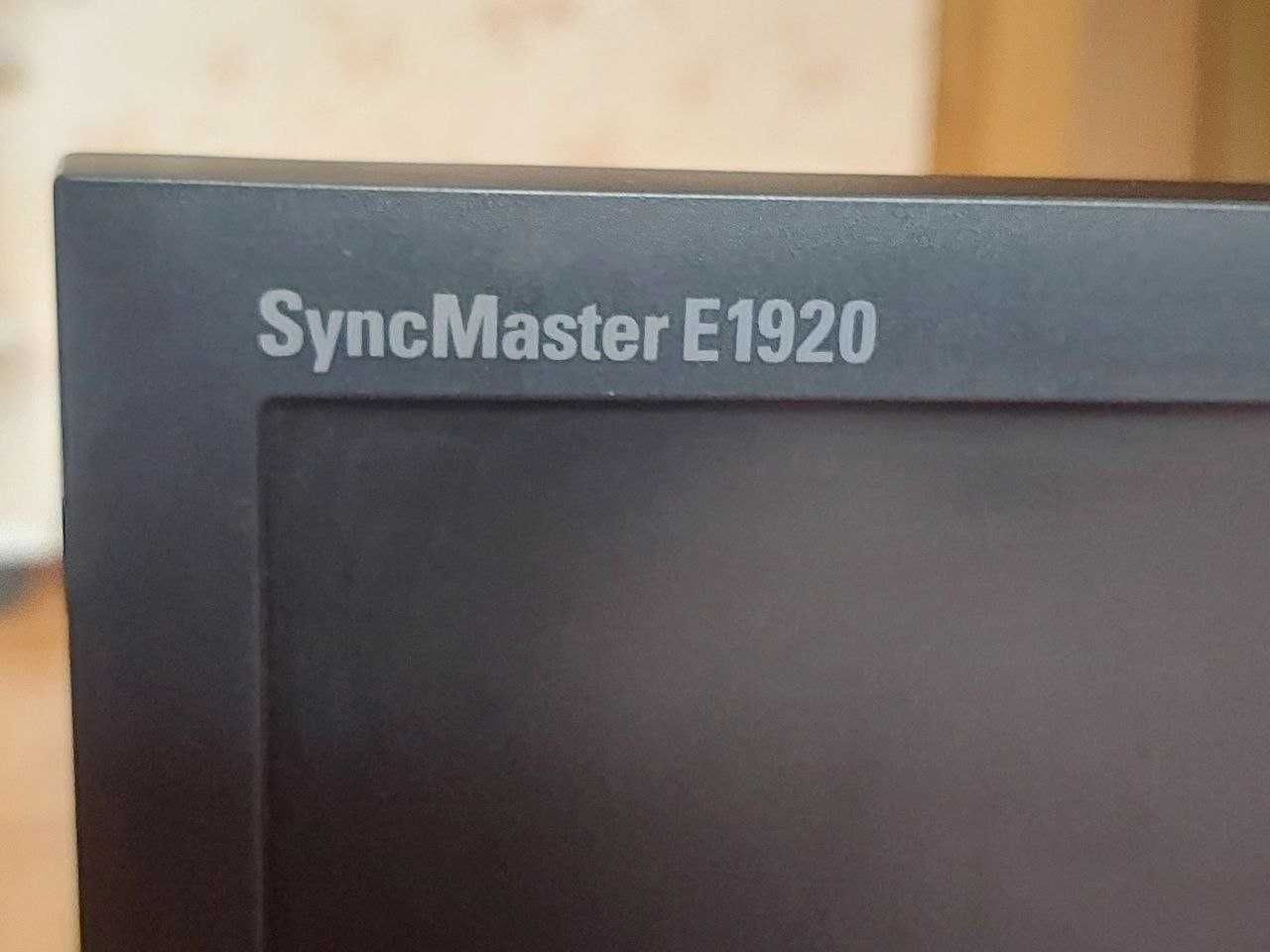 Монітор Б/В 19" Samsung SyncMaster E1920