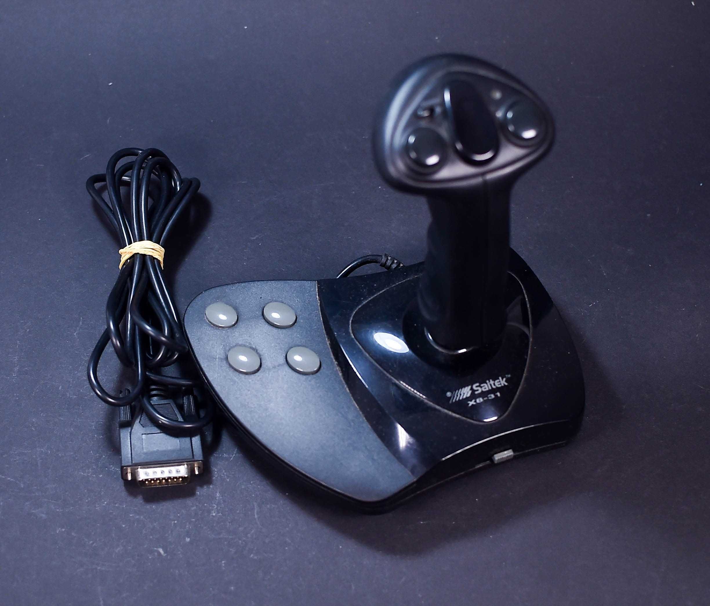 Joystick - Saitek X8-31