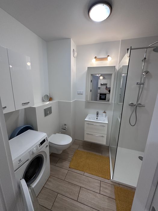 2pokojowe mieszkanie z podziemnym miejscem parkingowym b.blisko morza