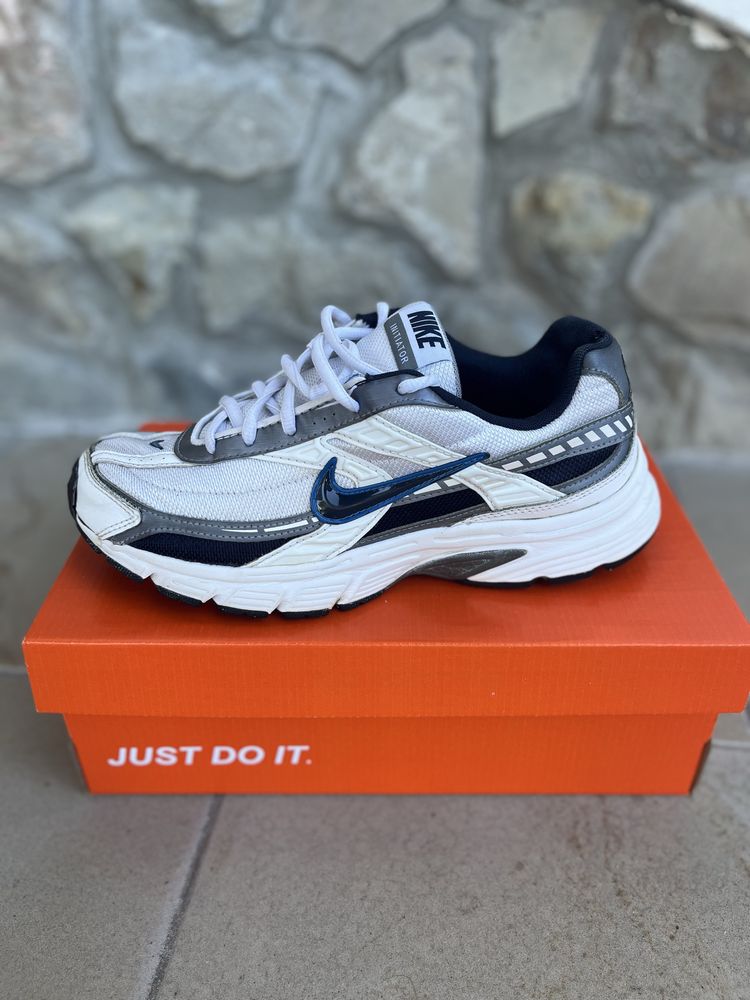 Кросівки Nike INITIATOR