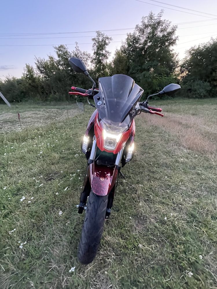 Продам Voge300r
