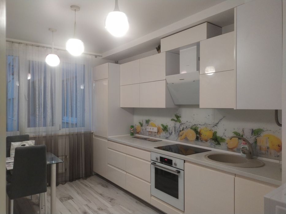 Оренда підселення дівчинки