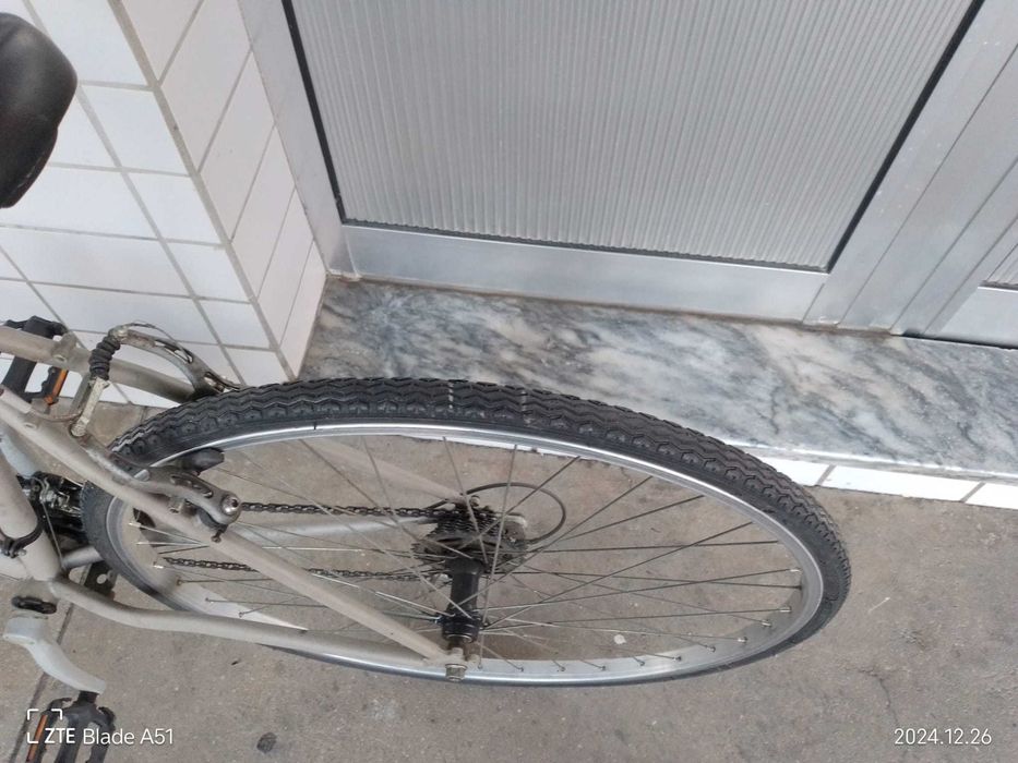 2 bicicletas completamente novas