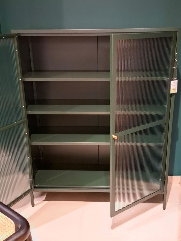 Witryna przeszklona ryflowana butelkowa zieleń