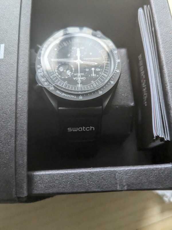 Omega x Swatch Snoopy SO33B700 – Legenda w Każdej Sekundzie