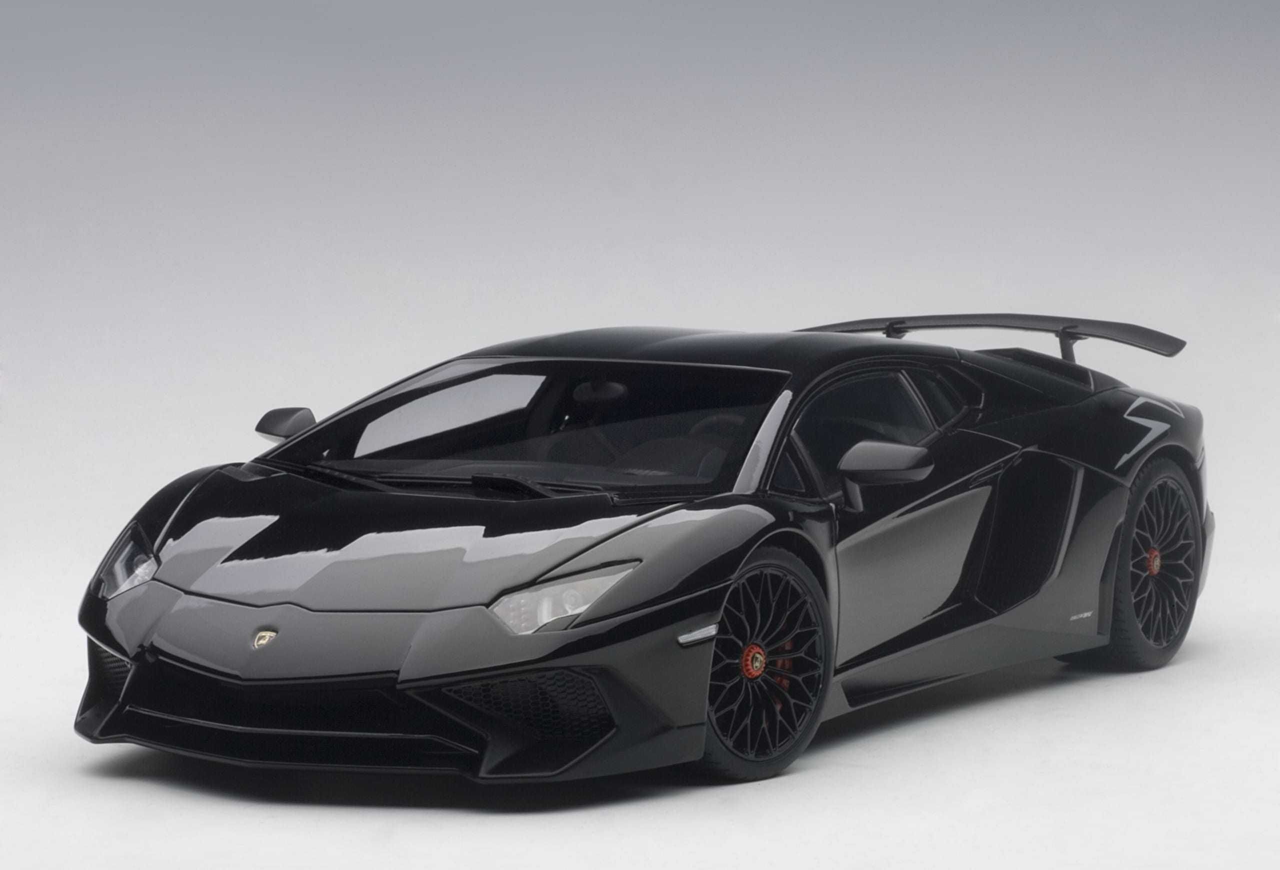 1:18 AUTOart Lamborghini Aventador LP750-4 SV 2015 black