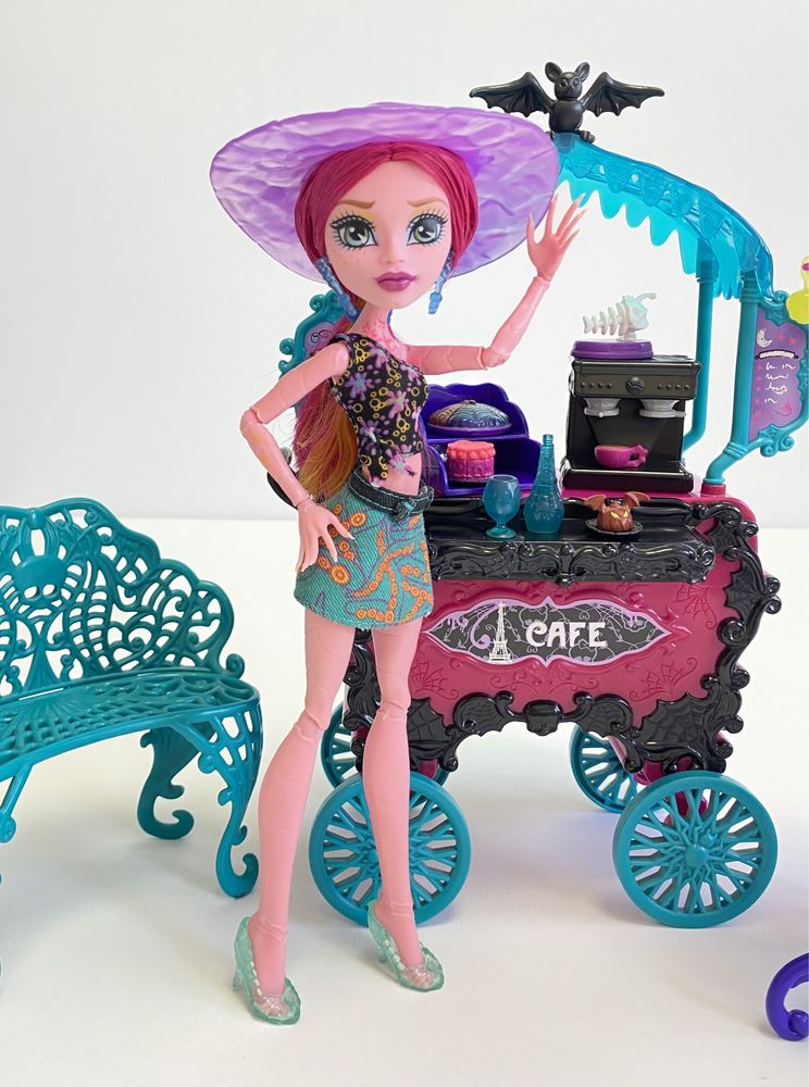 Lalka monster high Gigi Grant z kafejką i mebelkami