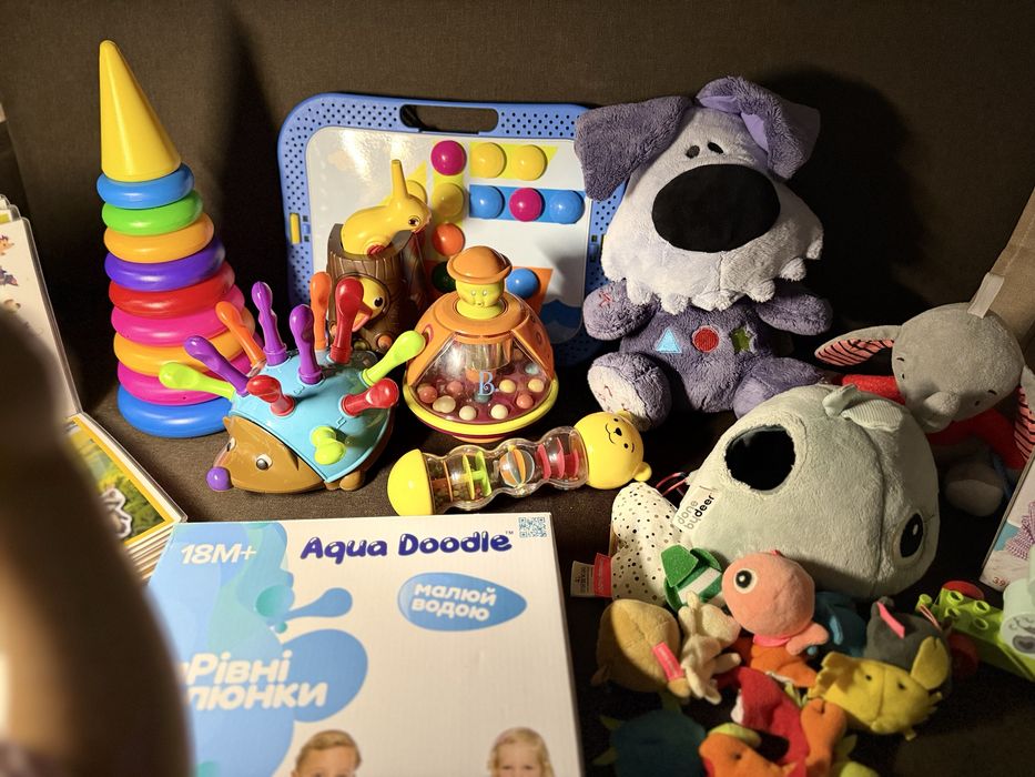 Іграшки інтерактивні музикальні зебра, слон-циркач battat fisher-price