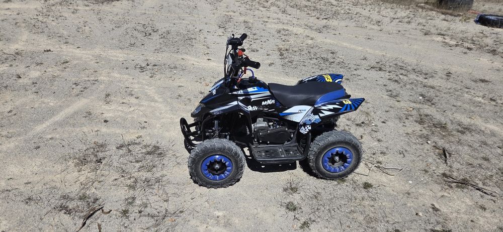 Vendo Moto 4 criança