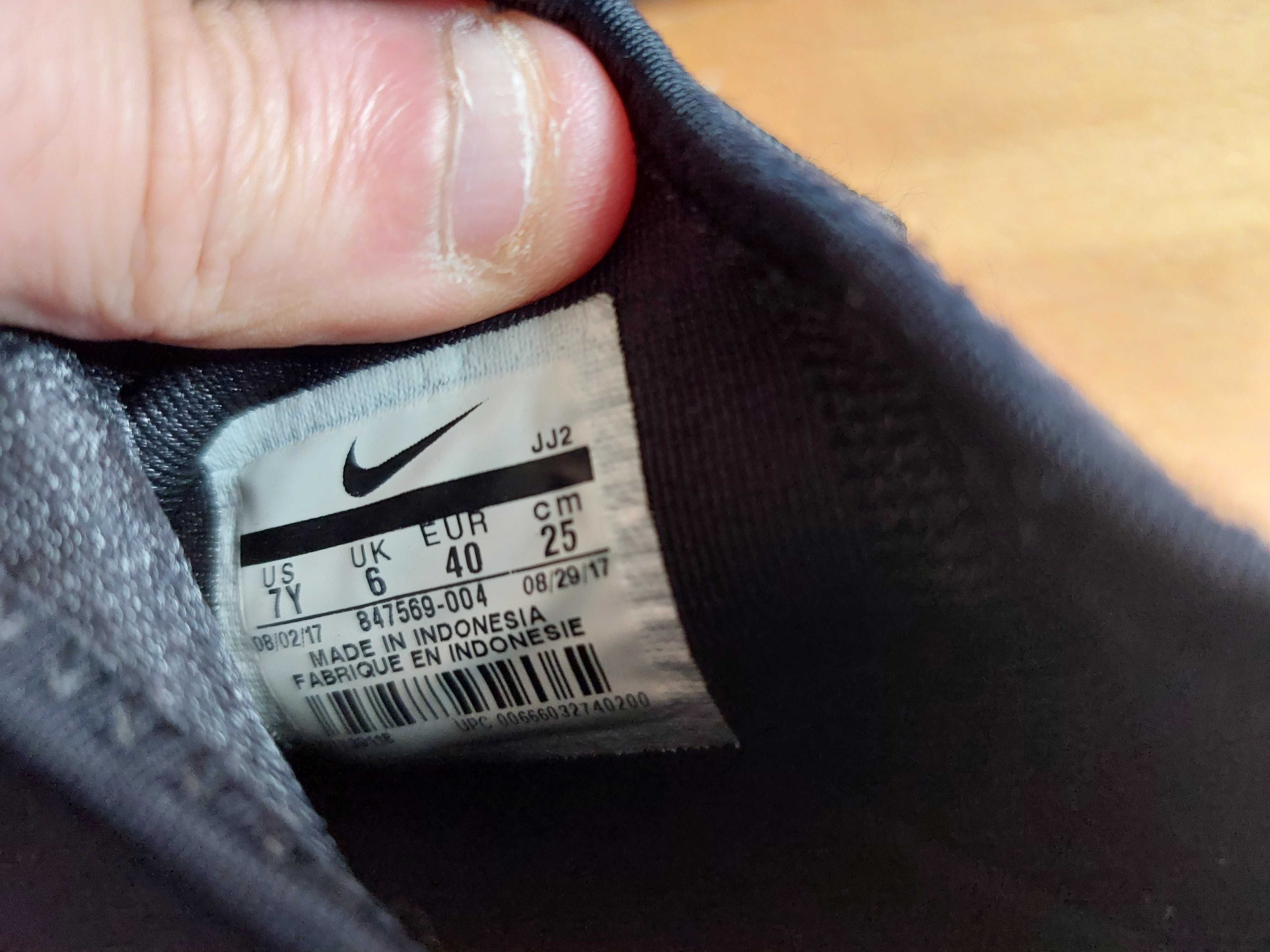Ténis Nike Air 40 Pretos