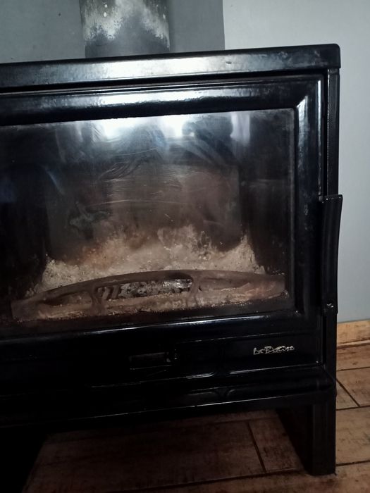 Kominek na węgiel i drewno